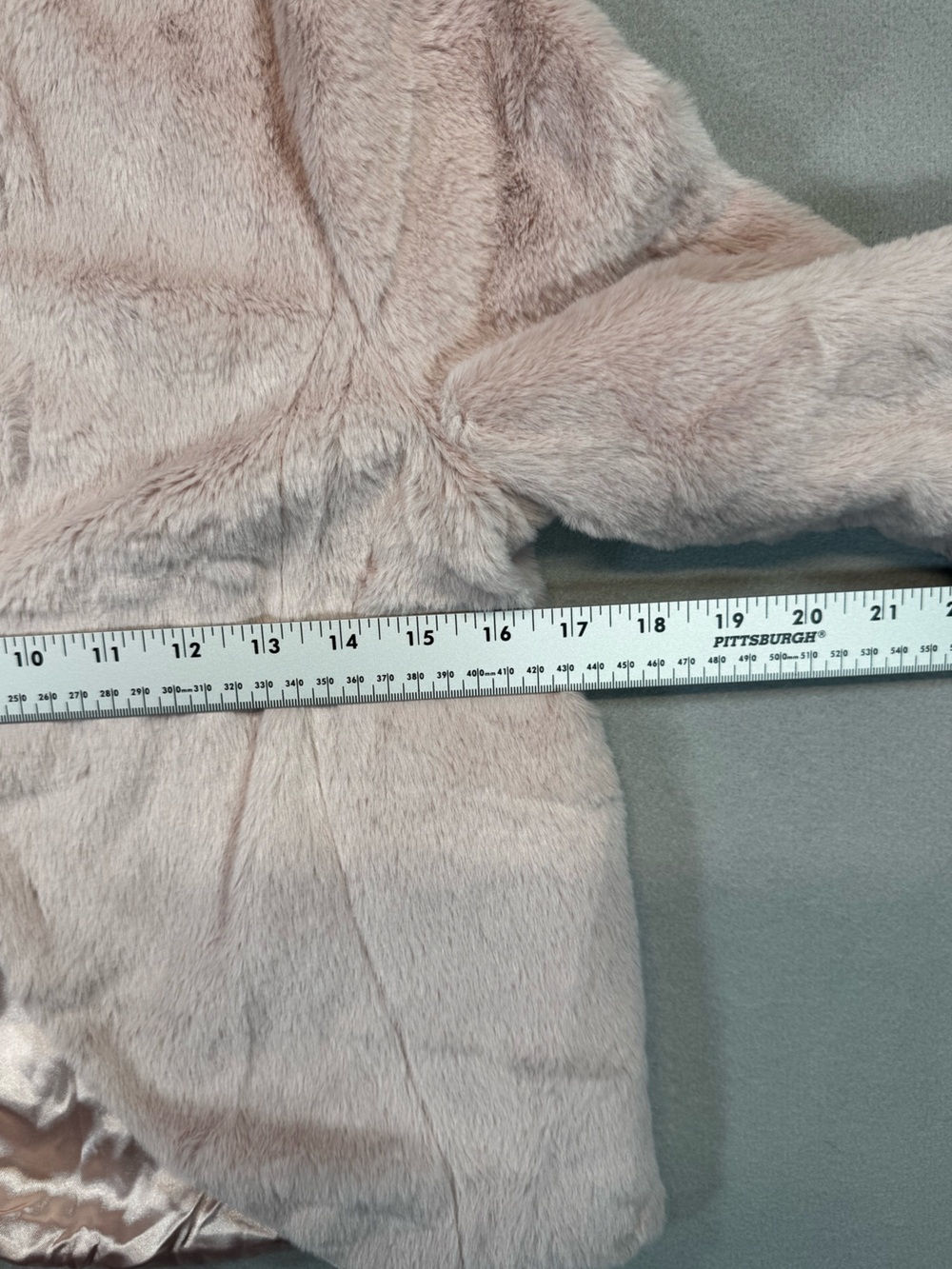 Women's Faux Fur Coat - Light Blush Pink - Picture 8 of 10